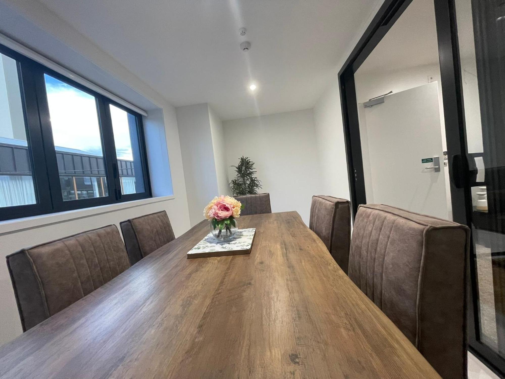 Luxury Cbd 2 Bed Near Riverside Market Free Parking! Christchurch Bagian luar foto